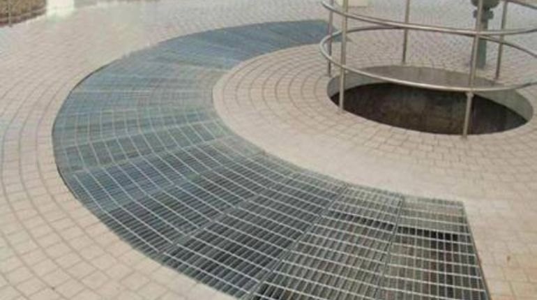 Irregular Steel Grating